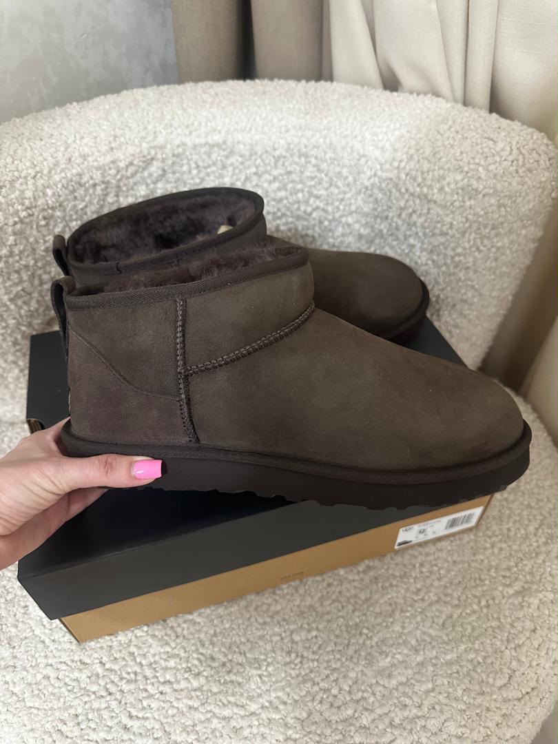 UGG