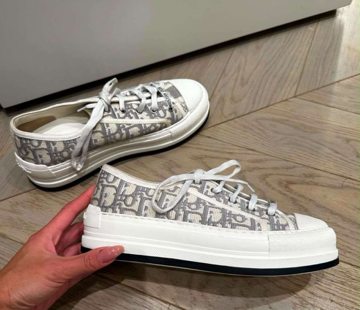 Dior