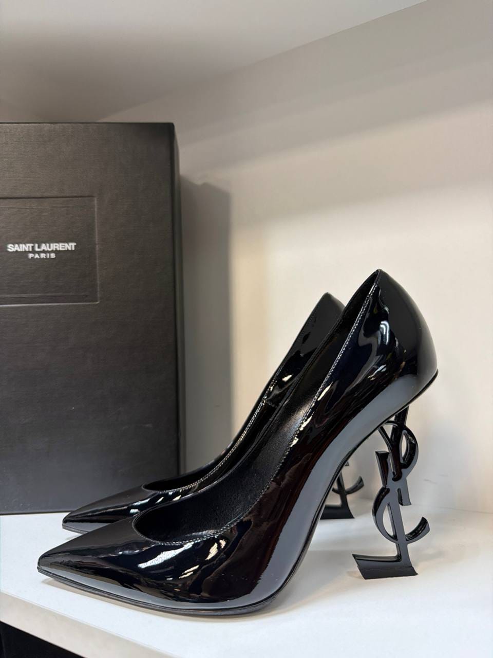 Saint Laurent
