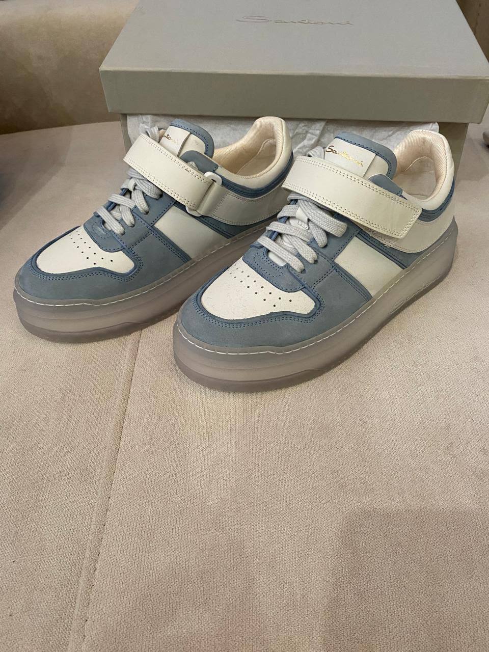 Santoni
