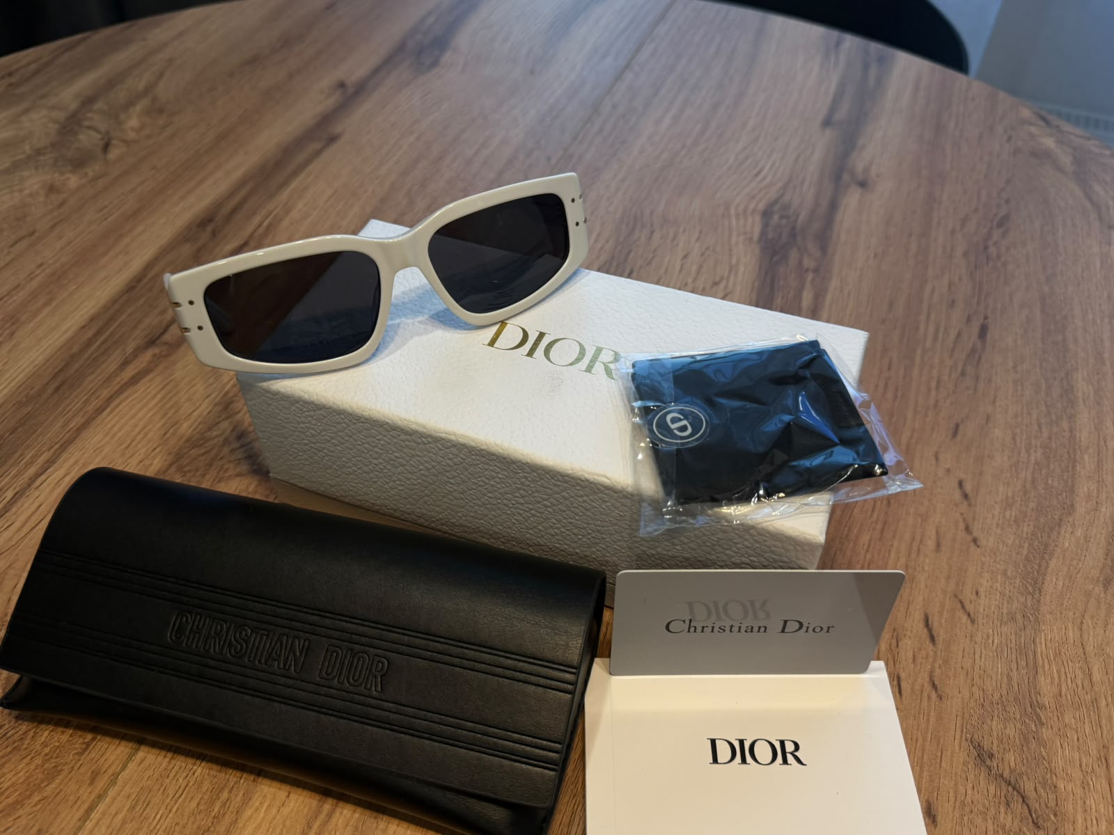 Dior
