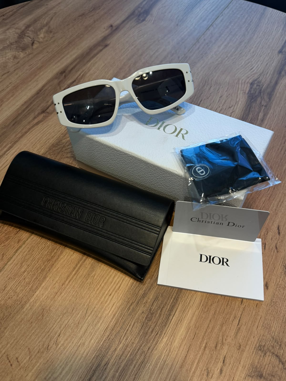 Dior