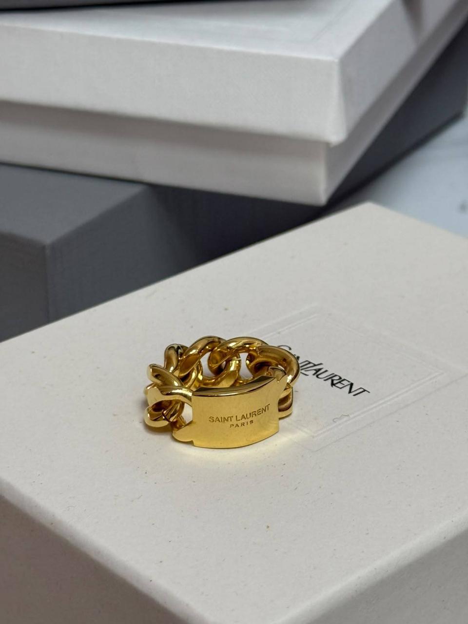 Saint Laurent