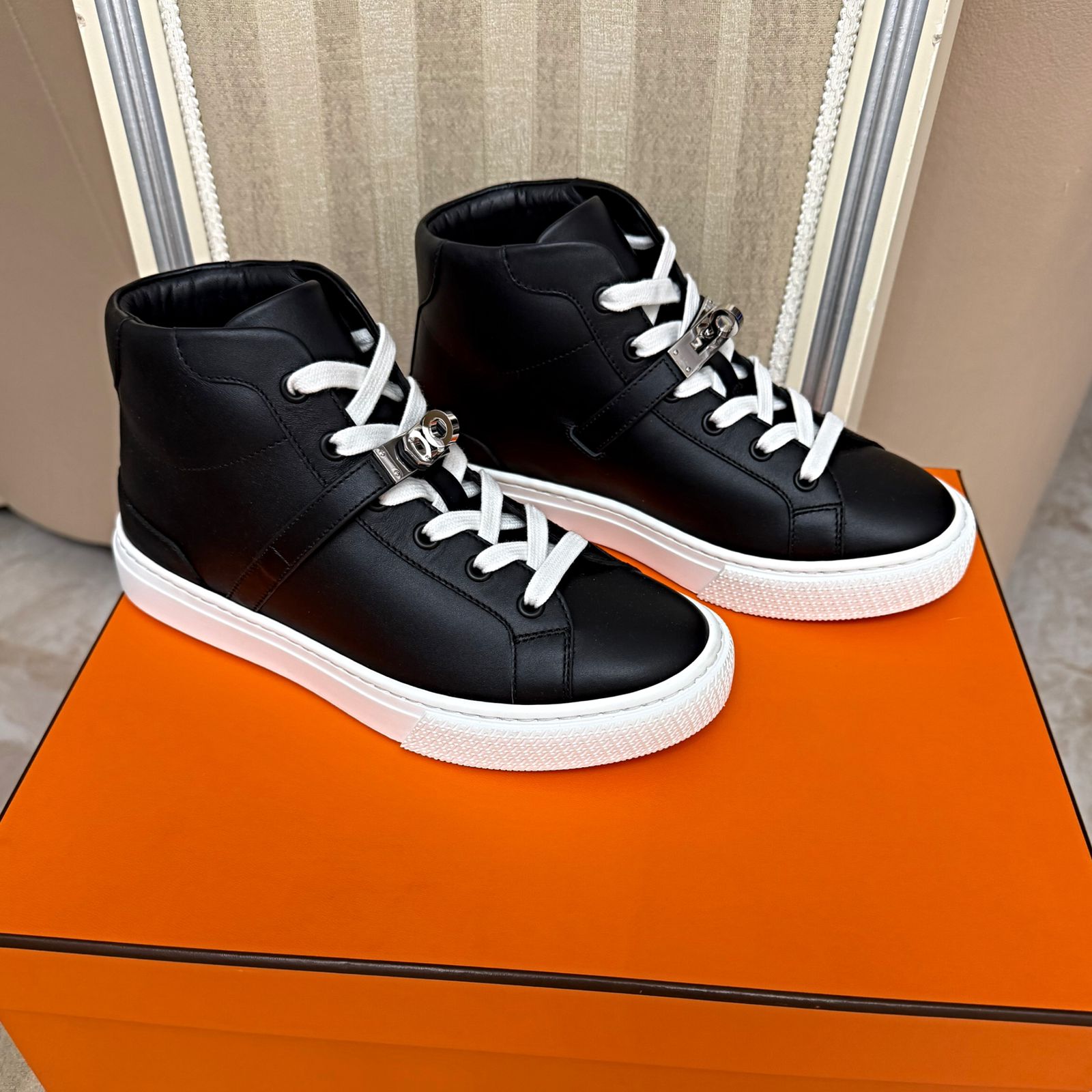 Hermès